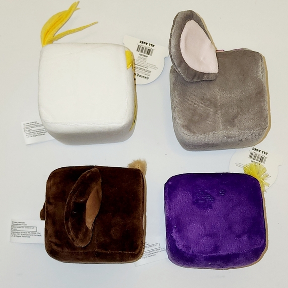 NEW 2023 Chuck E Cheese Square Stackable Cube Plush Complete Set Of 4 HTF Rare - Picture 4 of 9